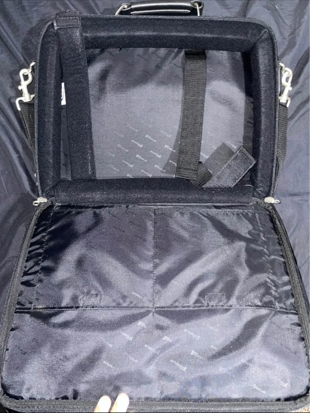 Targus Black Laptop Carry Case with Padded Interior